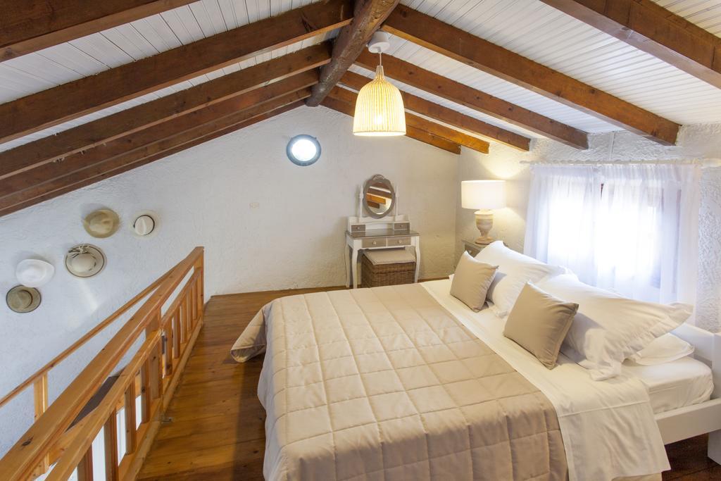 Glyfada Beach Villas Longós 外观 照片